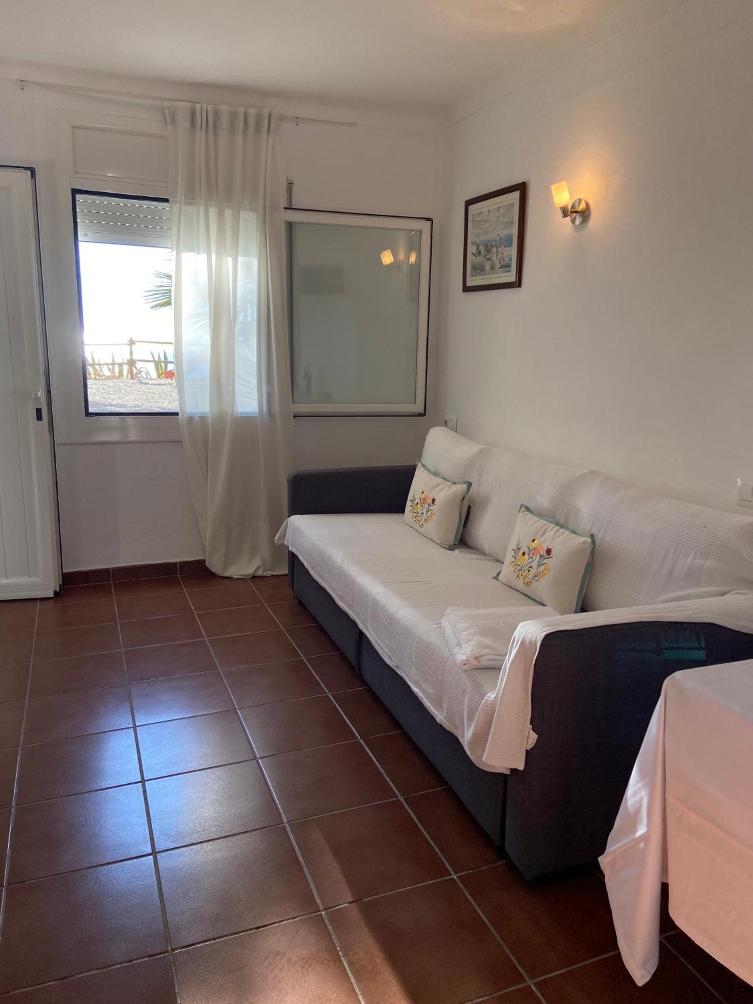 Appartement Veuras El Mar - Madrague Beach Studio 24 Roses